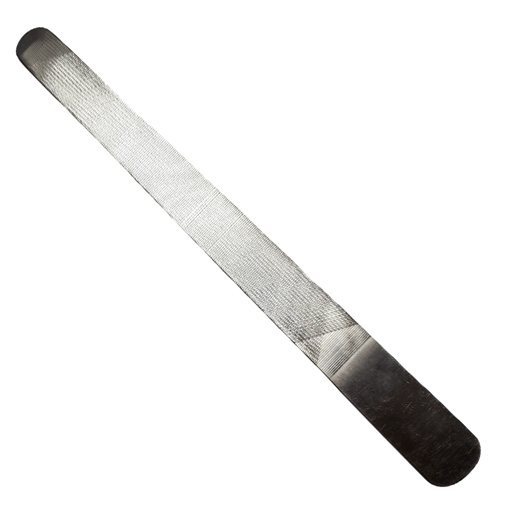 Lime à trois crêtes et à bout arrondi 8"